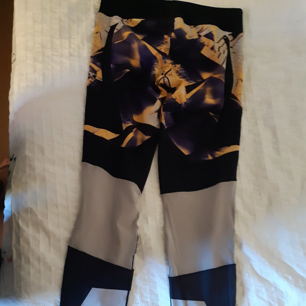 ADIDAS high performance athletic legging - Picture 7 of 8
